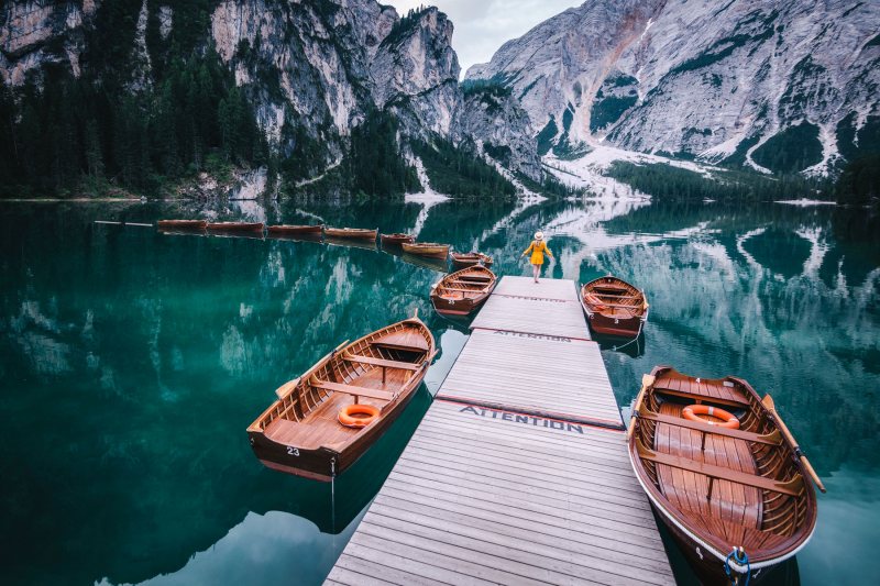 Lago di Braies boats
